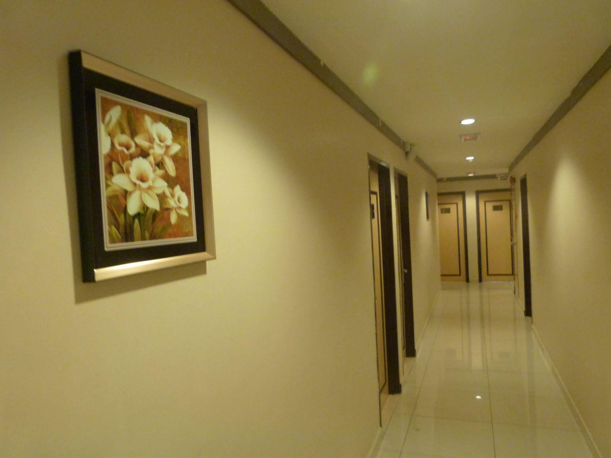 AERO Star Hotel Seremban Exteriör bild